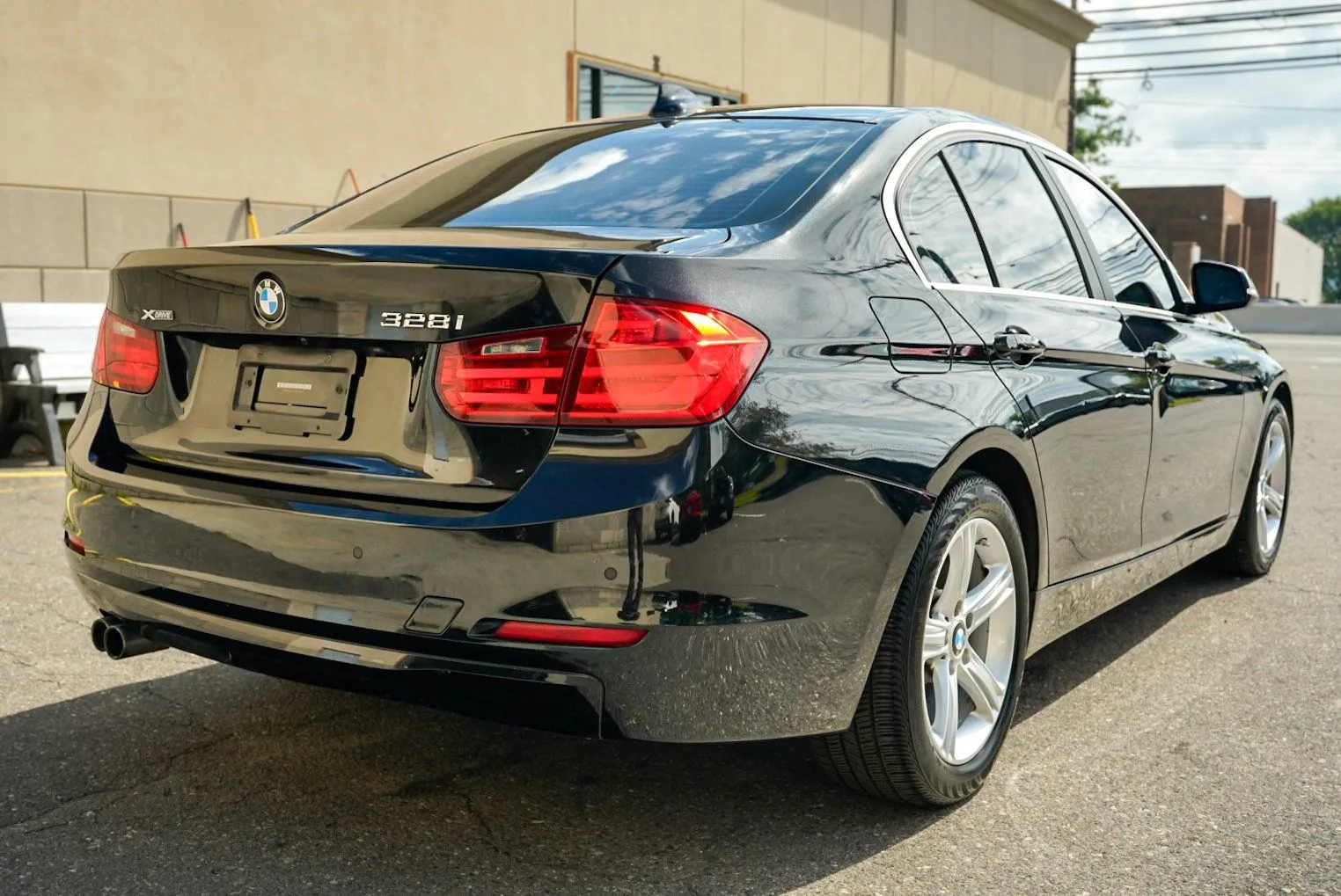 BMW 328i photo 5