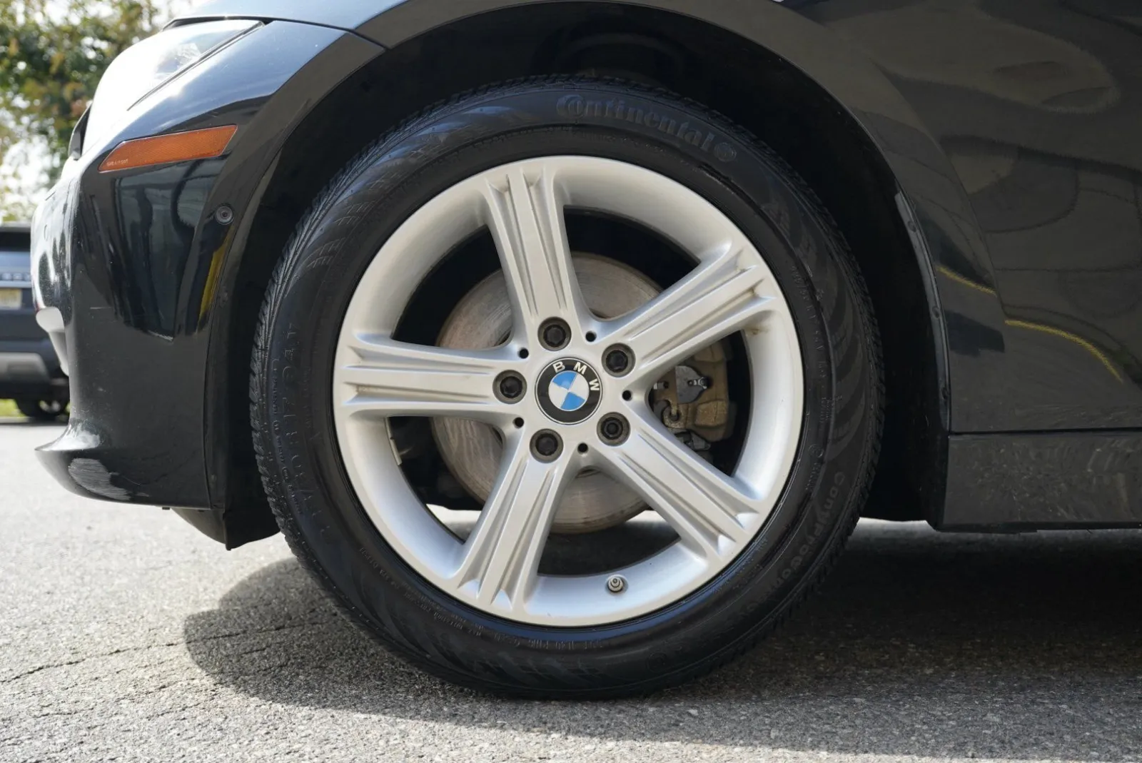 BMW 328i photo 14