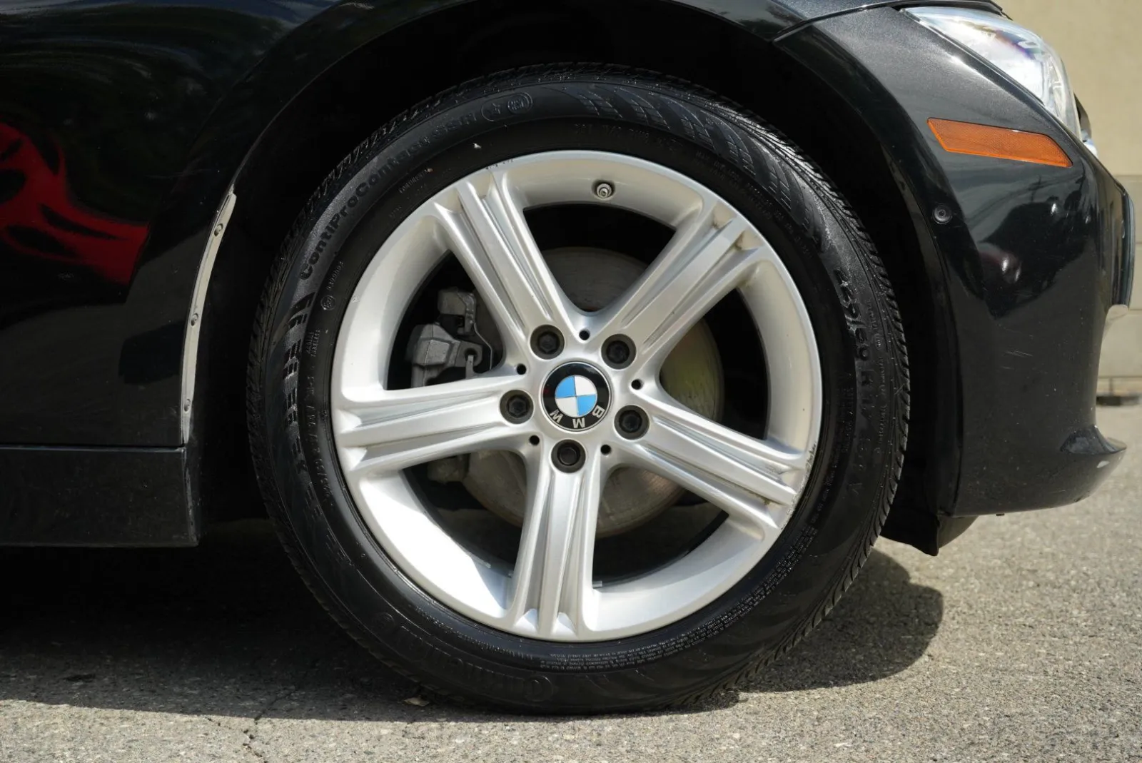 BMW 328i photo 17