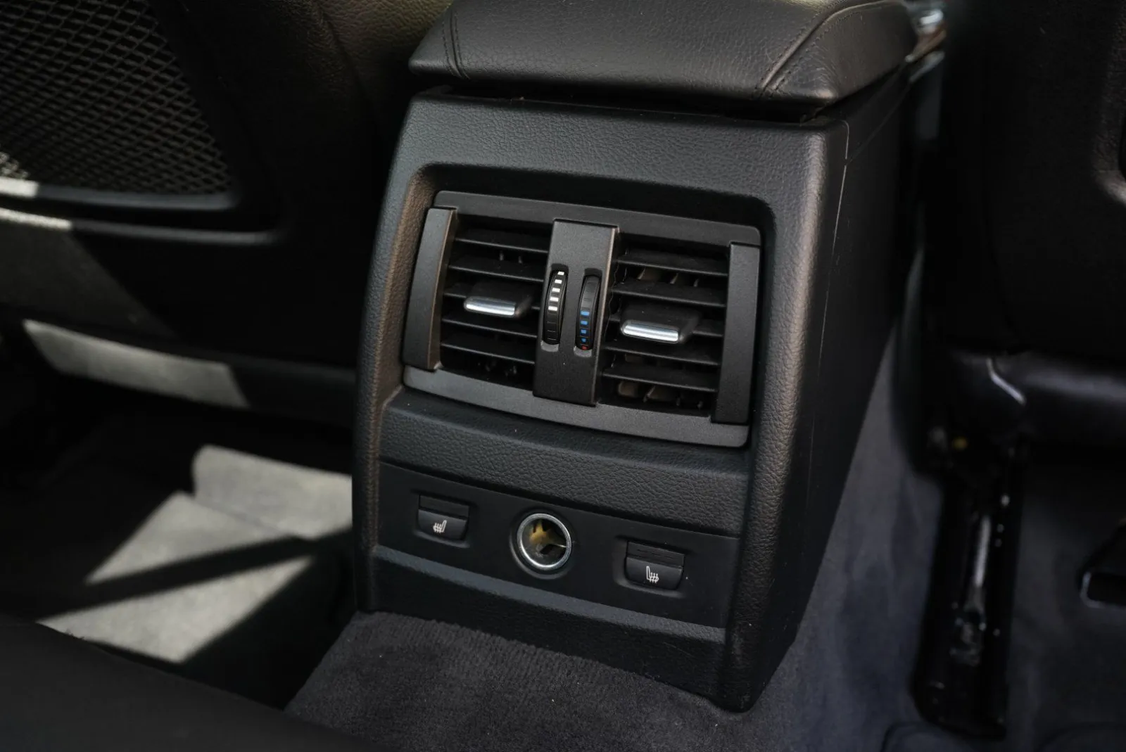 BMW 328i photo 33