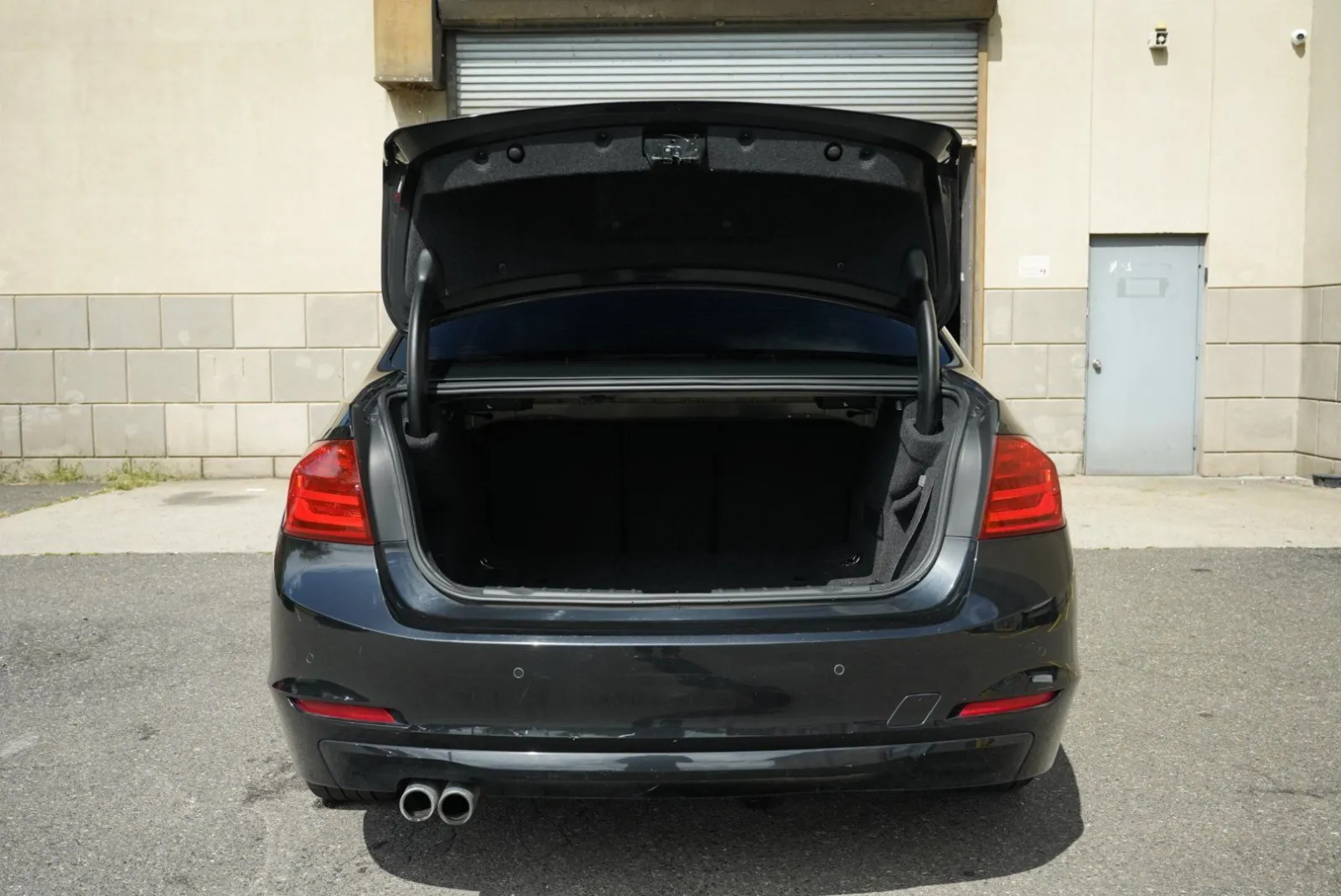 BMW 328i photo 29