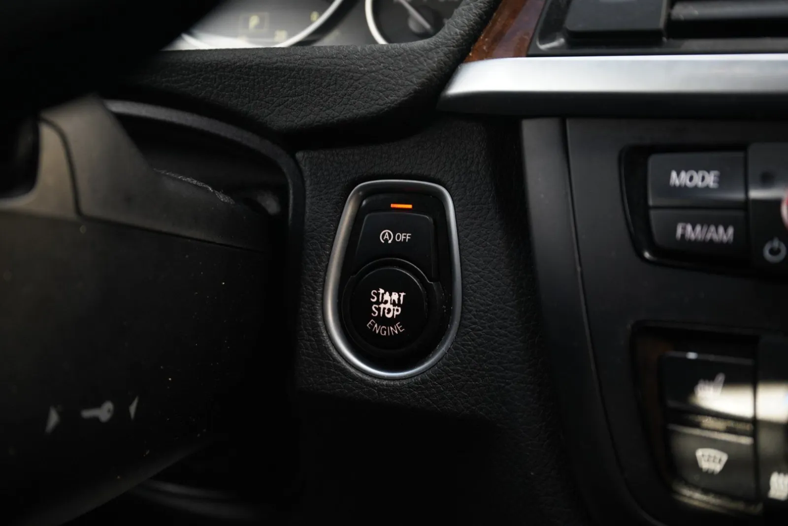 BMW 328i photo 43