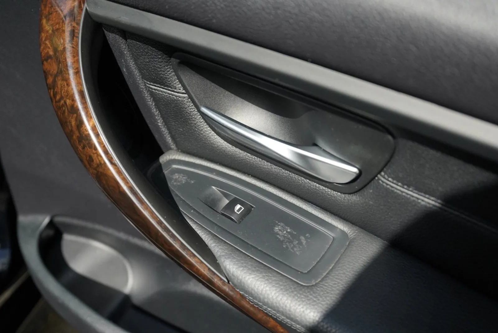 BMW 328i photo 35