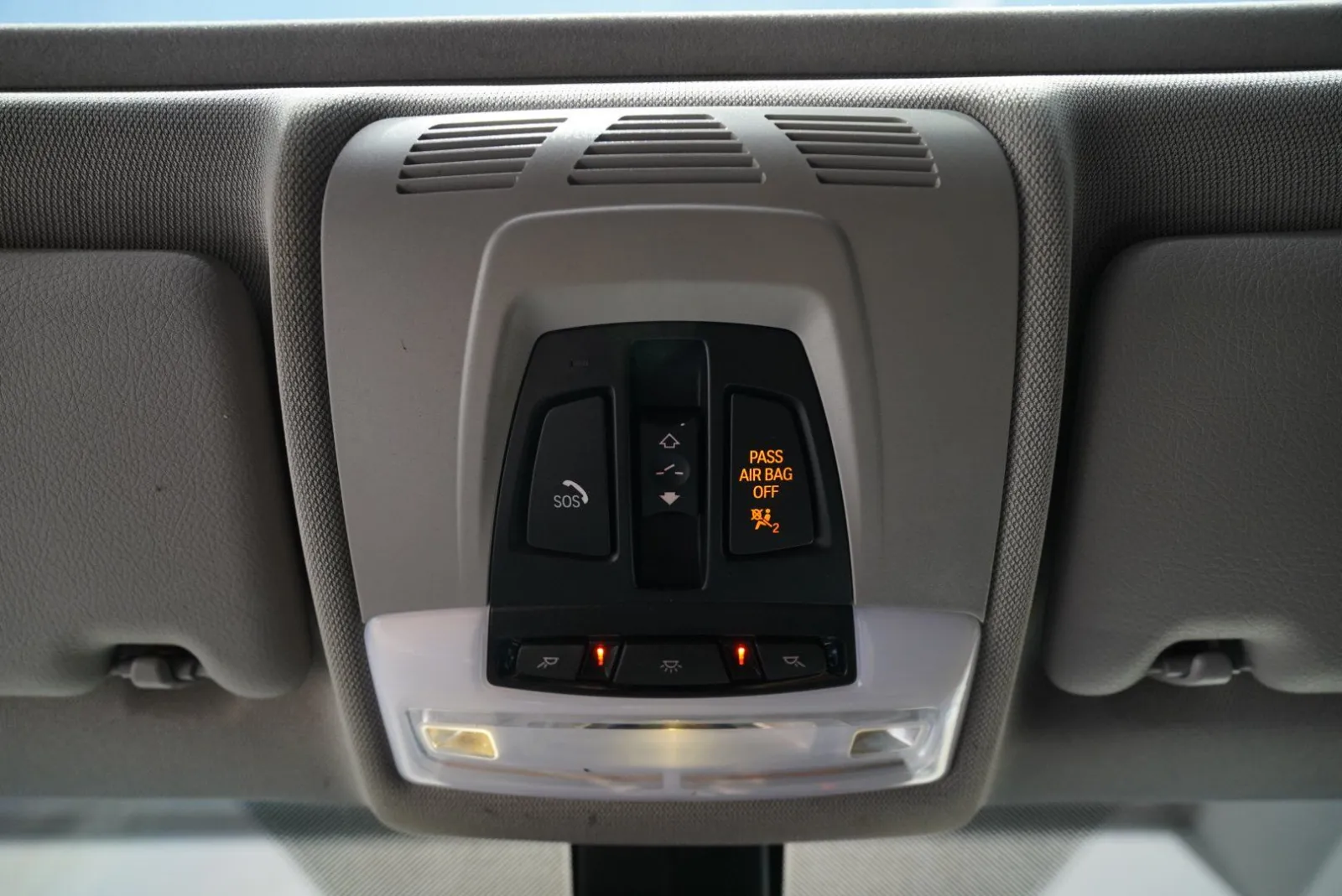 BMW 328i photo 24