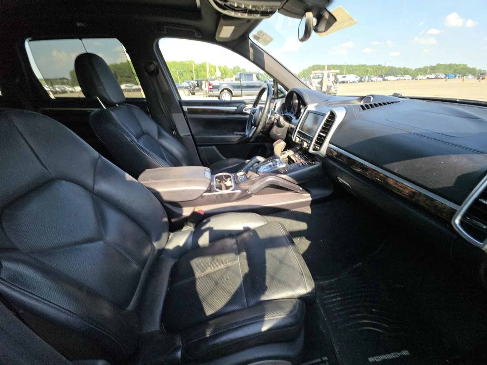 Porsche Cayenne photo 12
