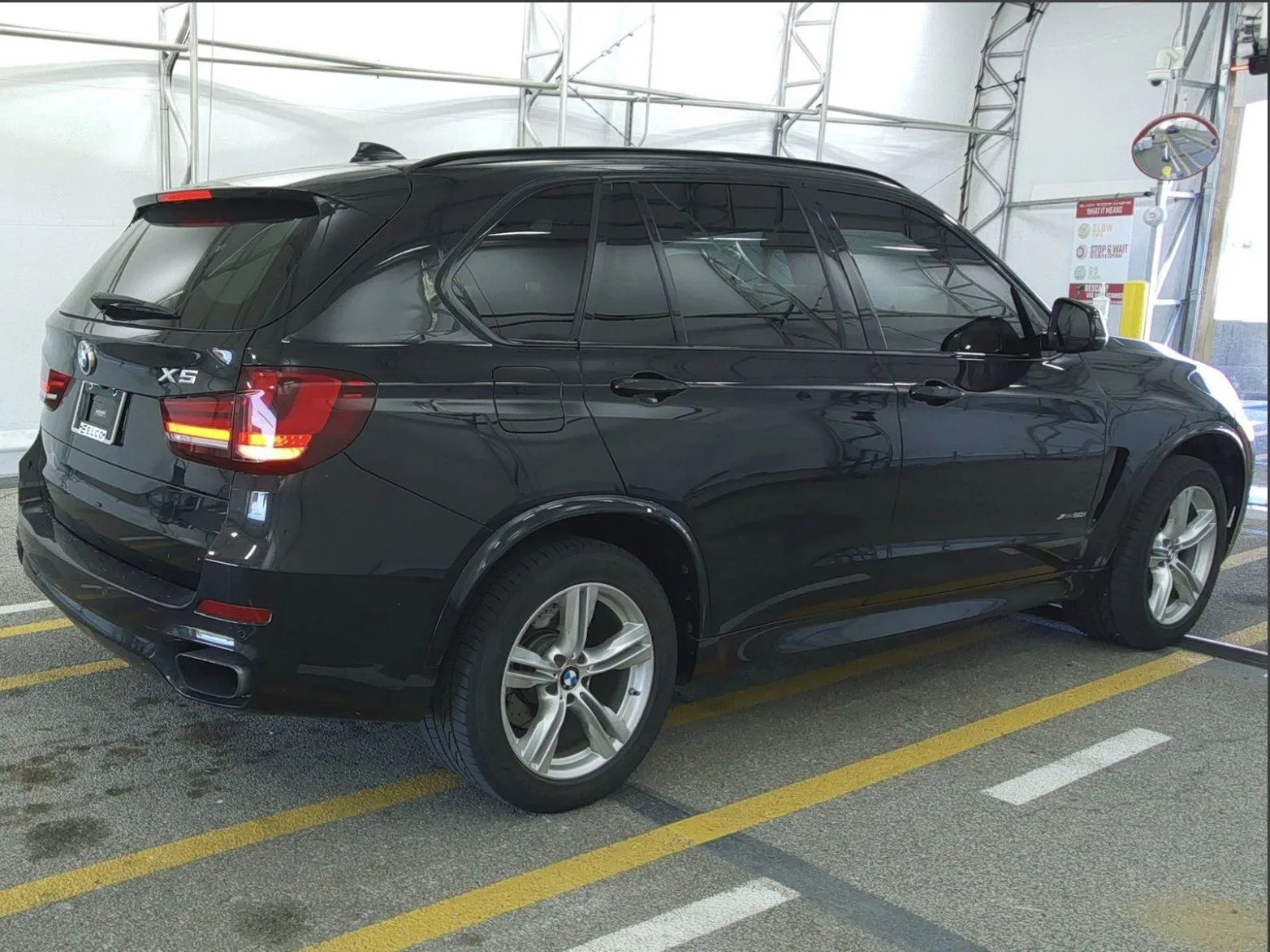 BMW X5 photo 2