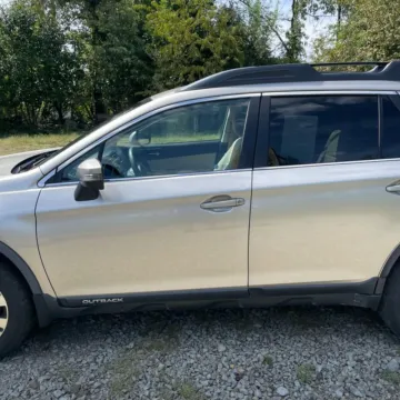 More photos of 2016 Subaru Outback 2.5i Limited at 101 Motors, NJ