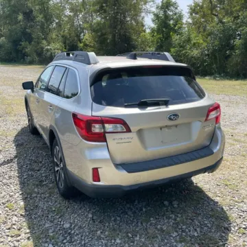 More photos of 2016 Subaru Outback 2.5i Limited at 101 Motors, NJ