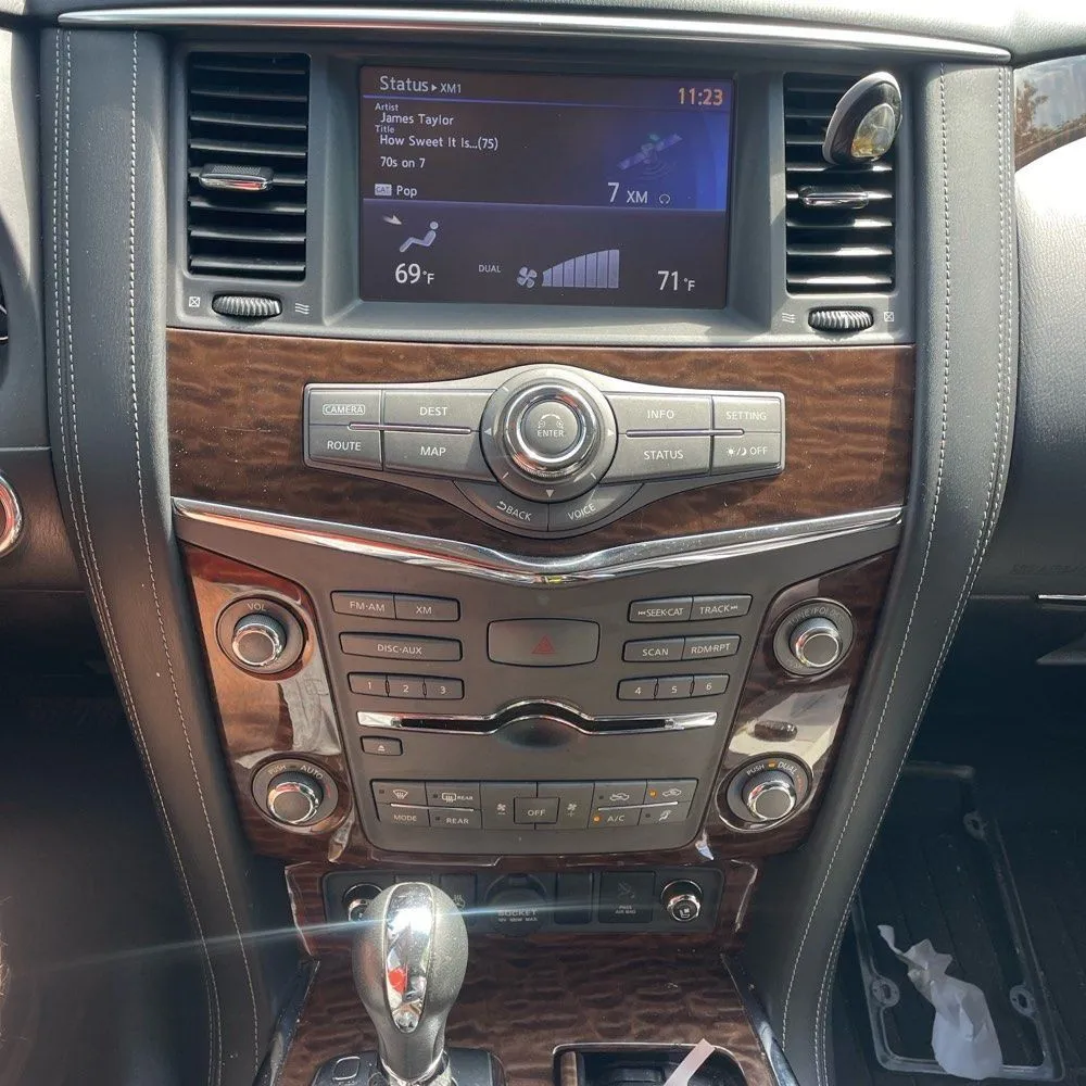 Nissan Armada photo 32