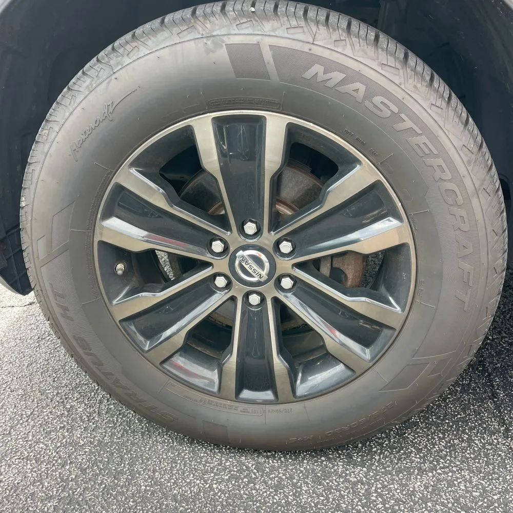 Nissan Armada photo 19