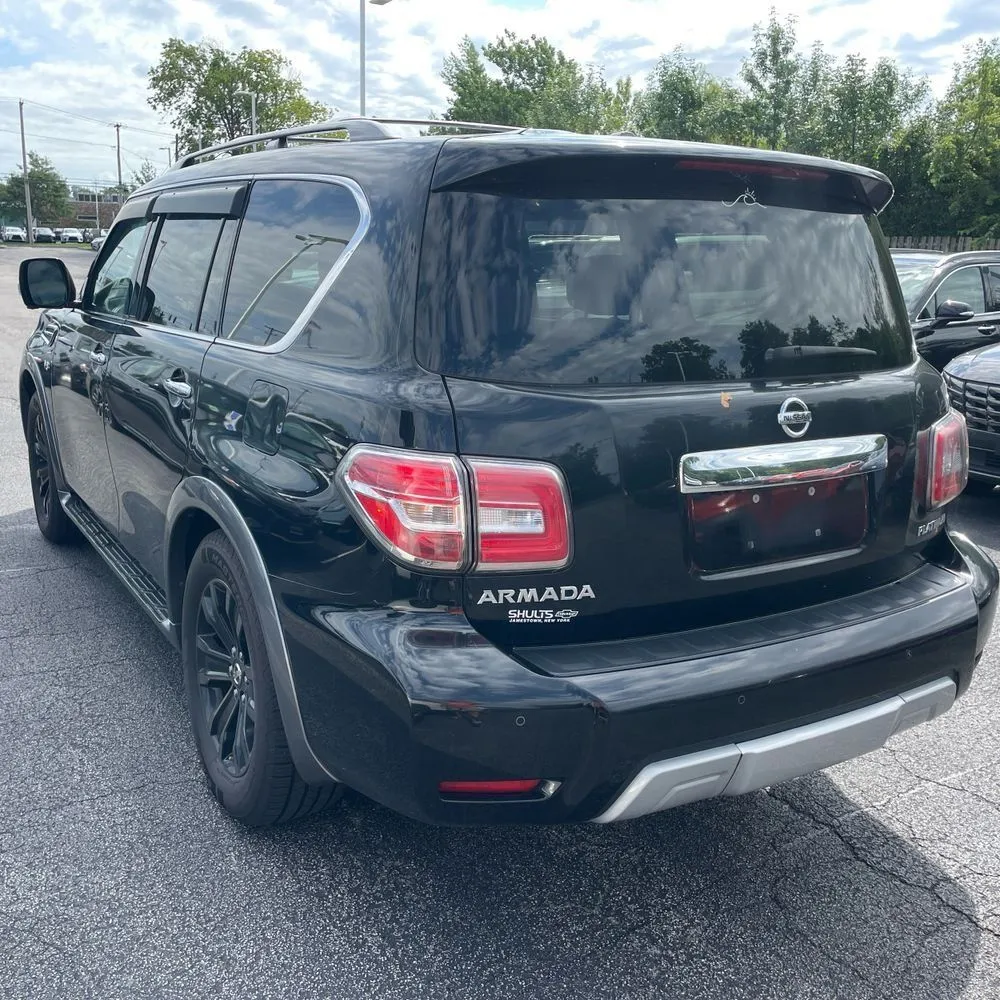 Nissan Armada photo 5