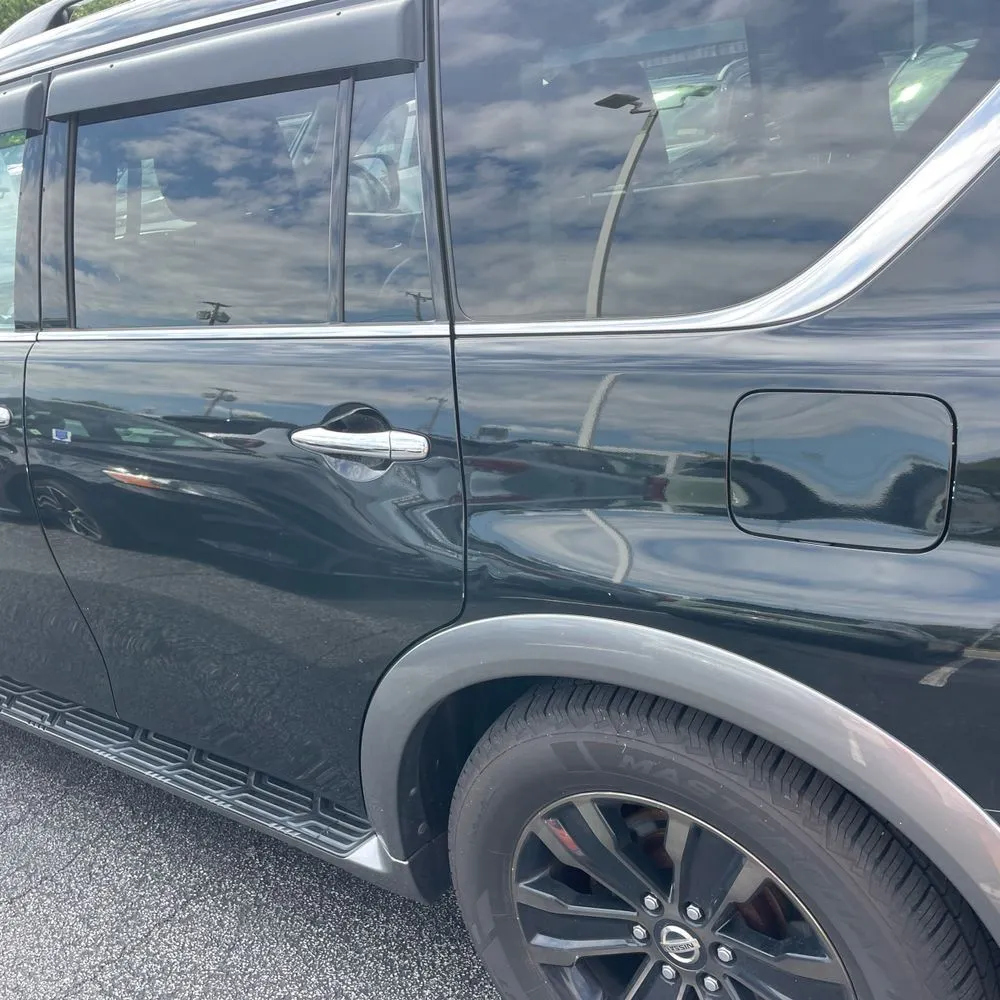 Nissan Armada photo 6