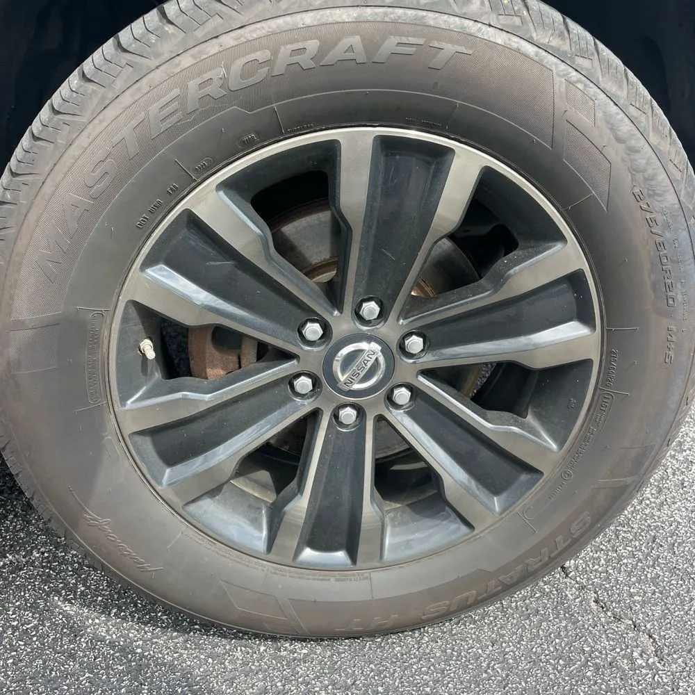 Nissan Armada photo 22