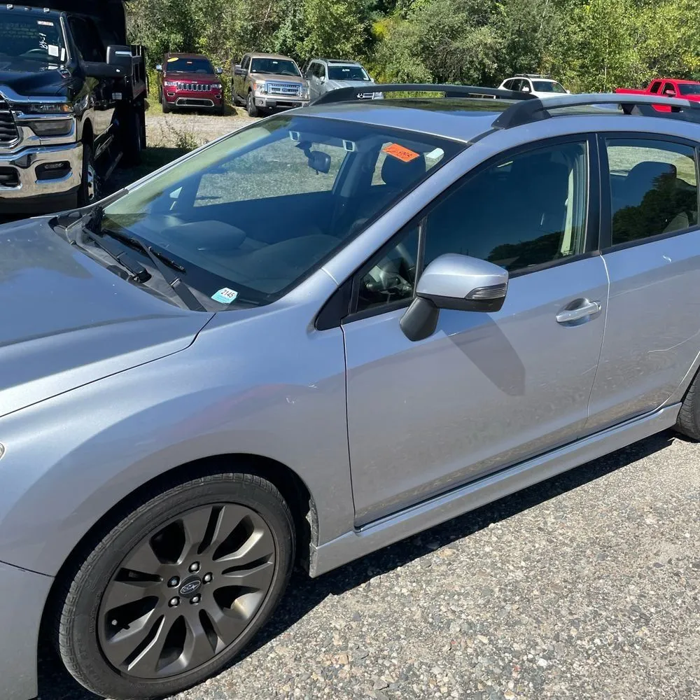 Subaru Impreza photo 2
