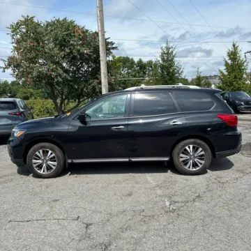 Another view of 2017 Nissan Pathfinder SL for sale in Carlstadt, NJ at 101 Motors
