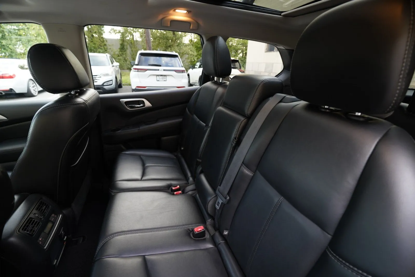 Nissan Pathfinder photo 29