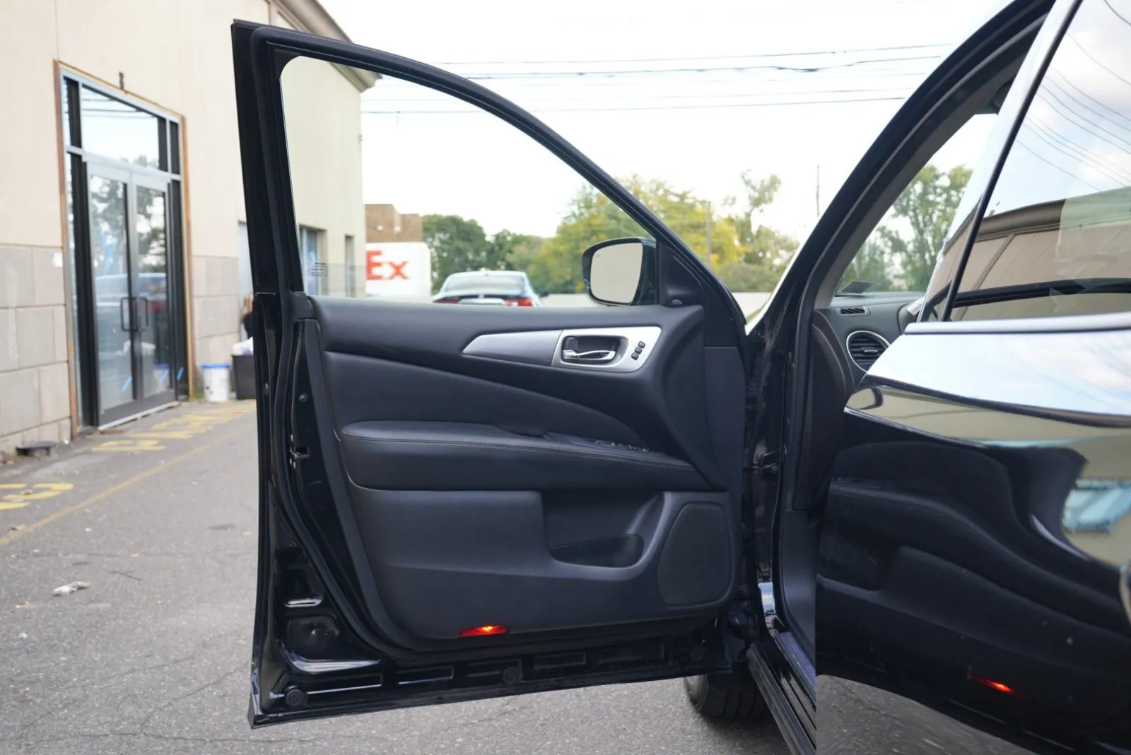 Nissan Pathfinder photo 17