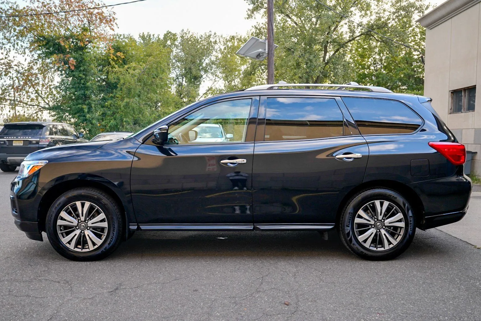 Nissan Pathfinder photo 8