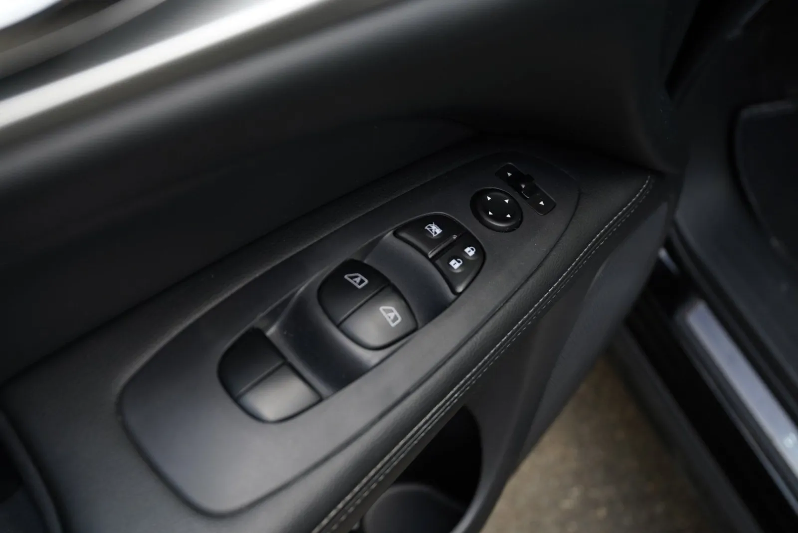 Nissan Pathfinder photo 19