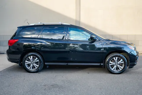 More photos of 2017 Nissan Pathfinder SL at 101 Motors, NJ
