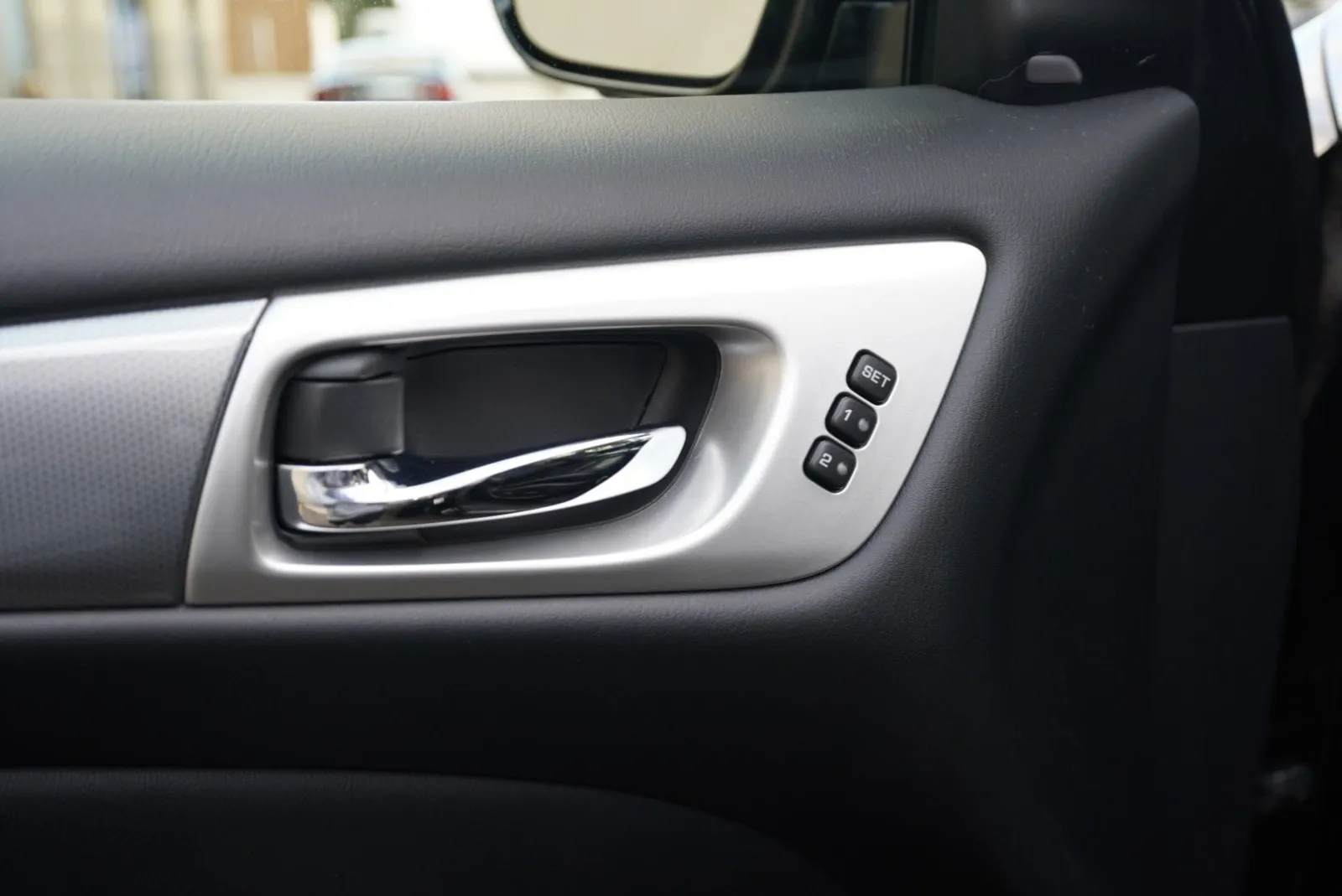 Nissan Pathfinder photo 18