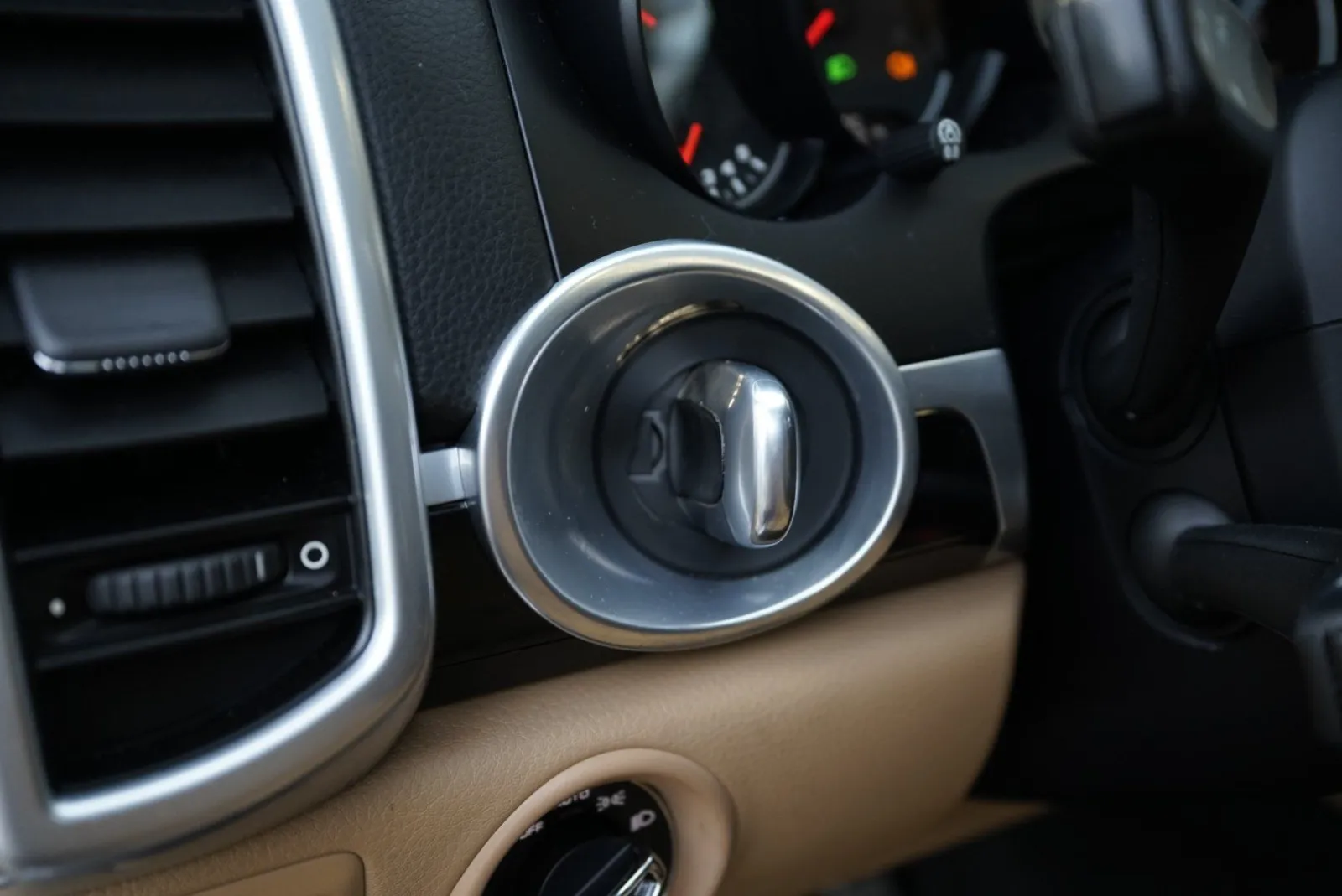 Porsche Cayenne photo 24