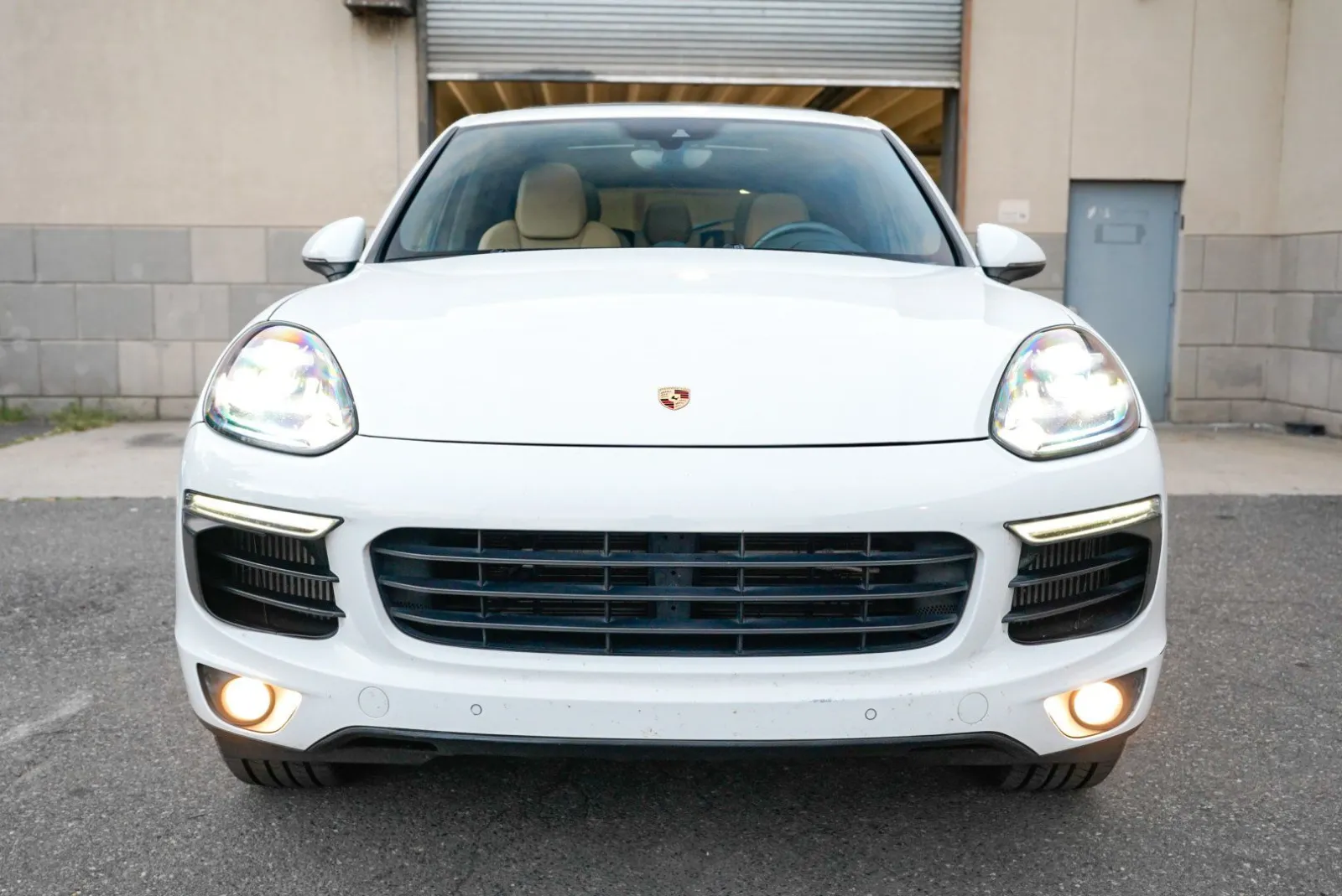 Porsche Cayenne photo 2