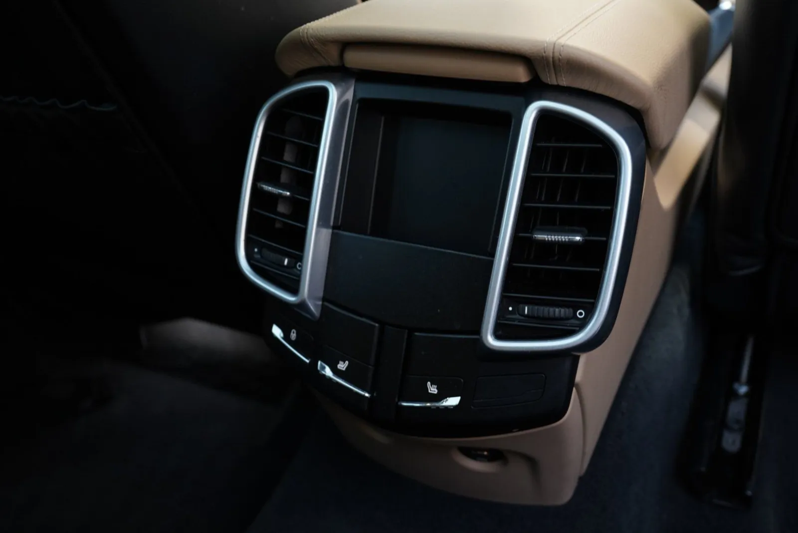 Porsche Cayenne photo 40