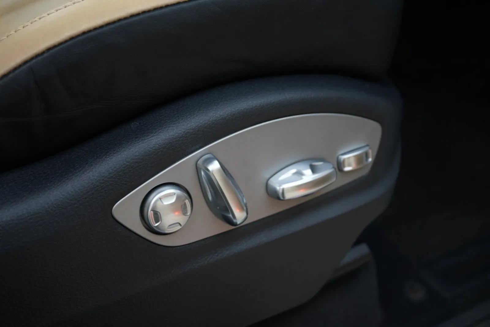 Porsche Cayenne photo 46