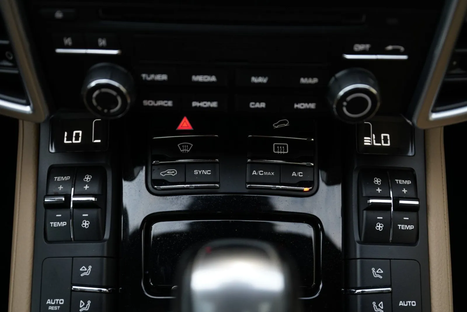 Porsche Cayenne photo 51