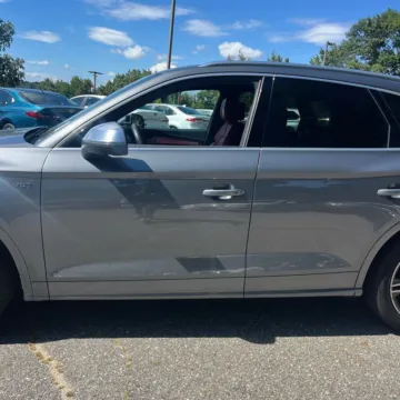 More photos of 2018 Audi SQ5 3.0T Premium Plus at 101 Motors, NJ