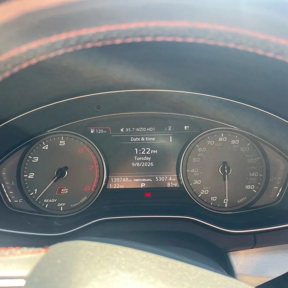 Audi SQ5 photo 30