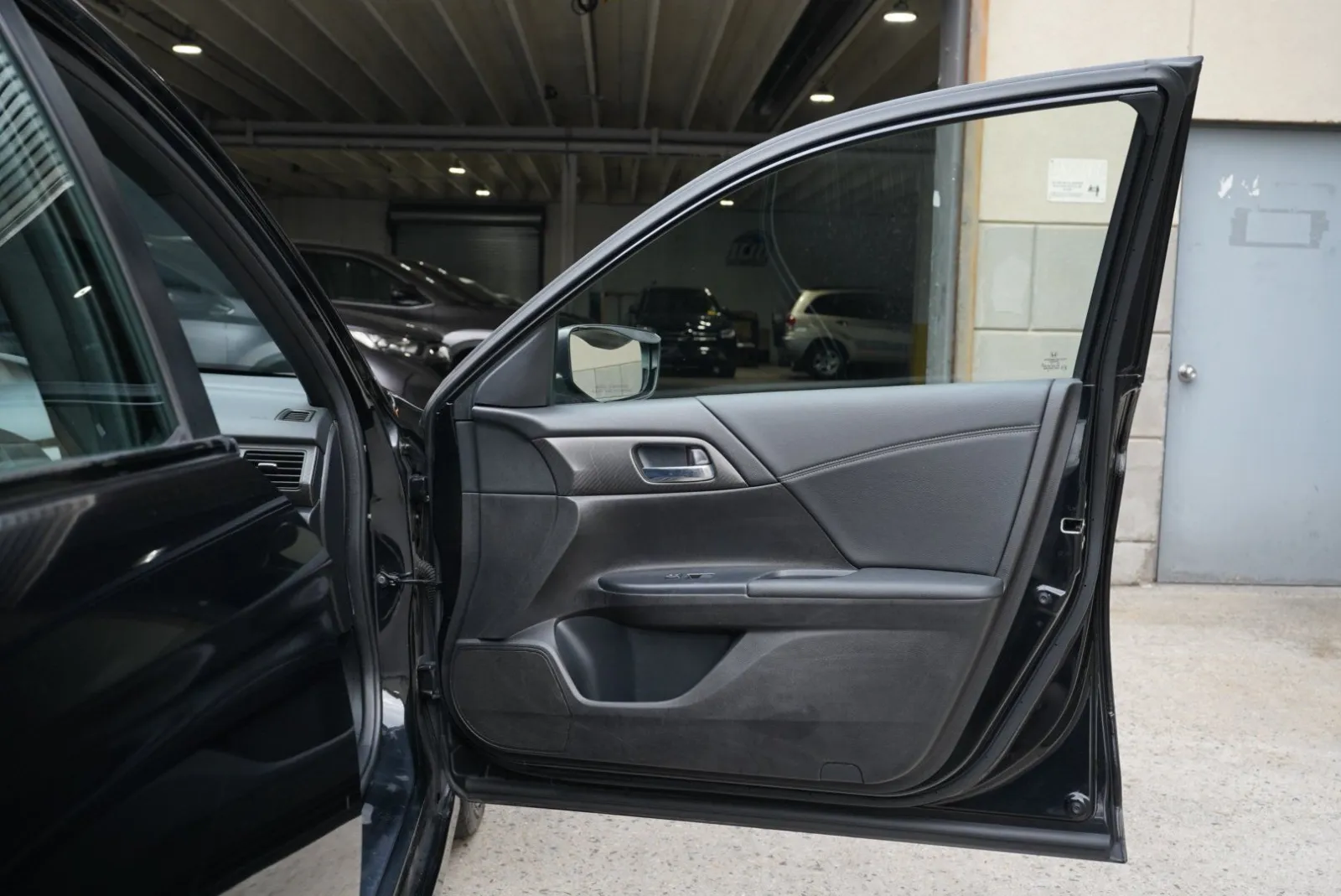Honda Accord photo 33