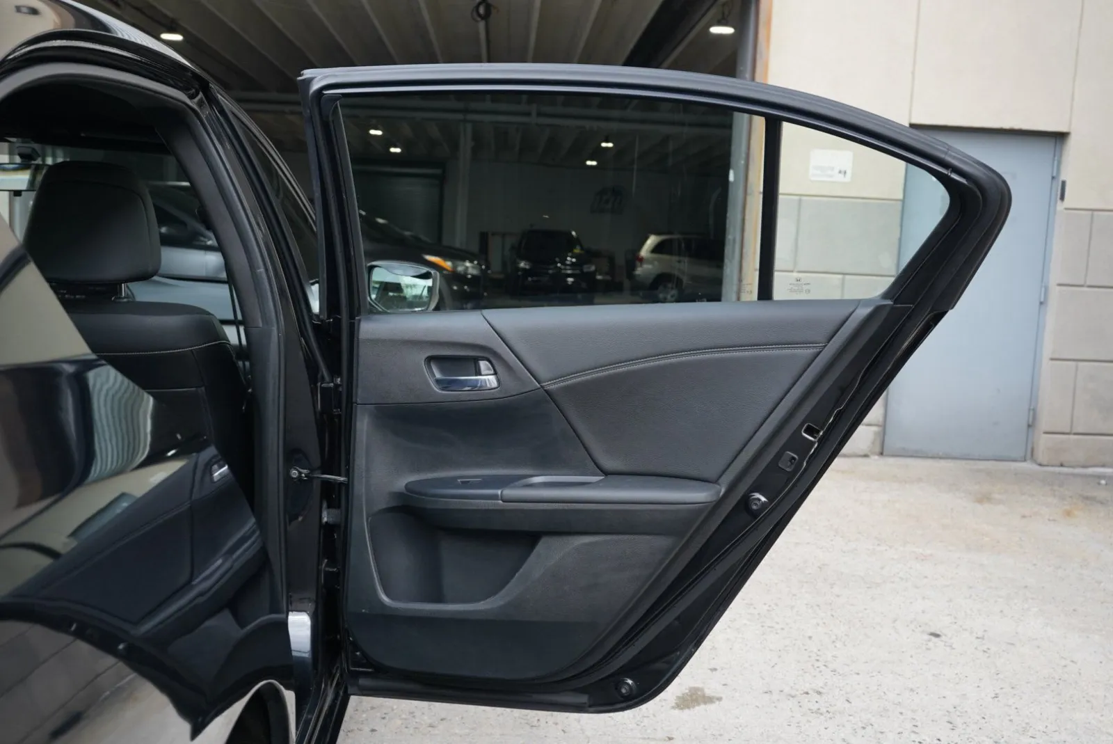 Honda Accord photo 29