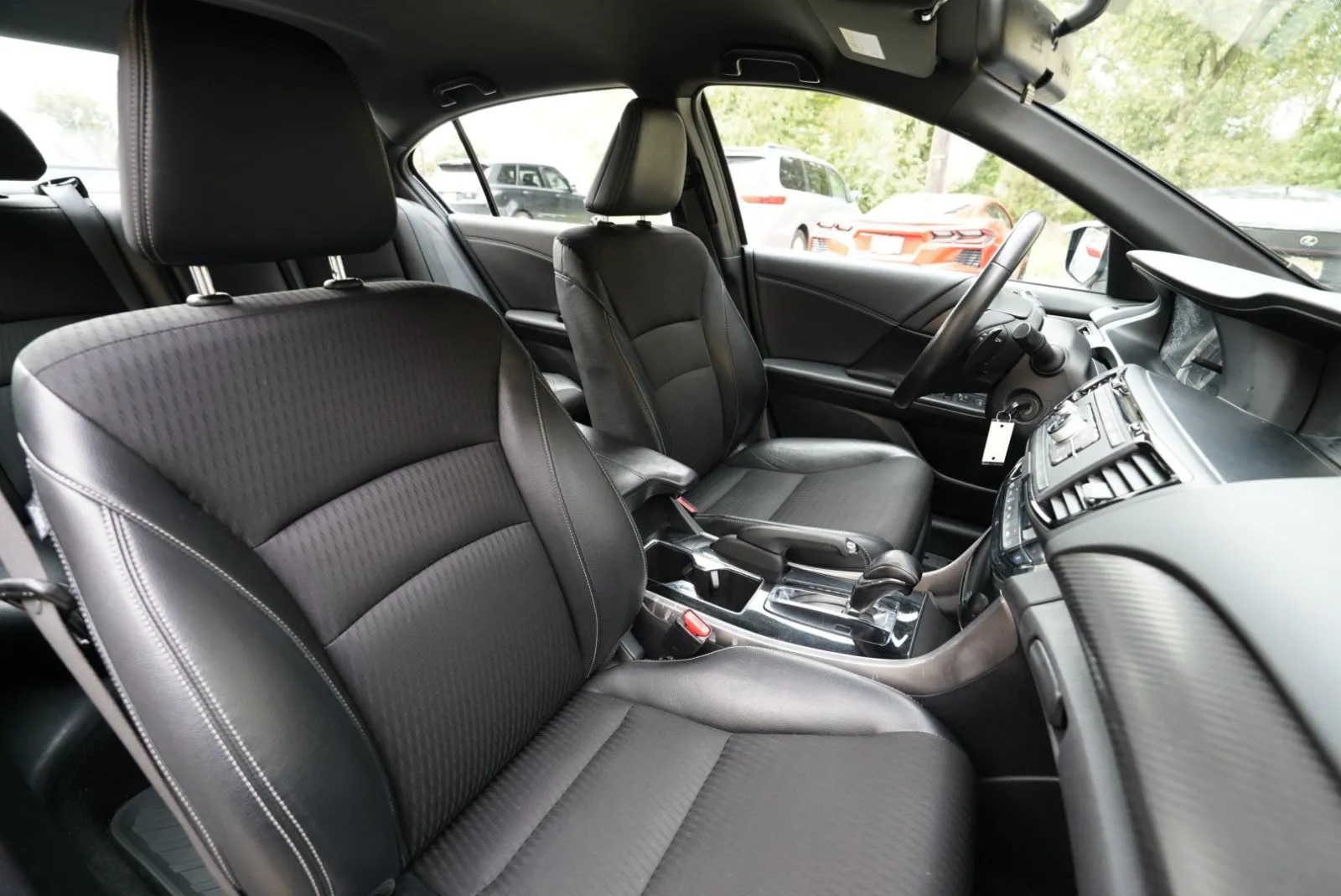Honda Accord photo 37
