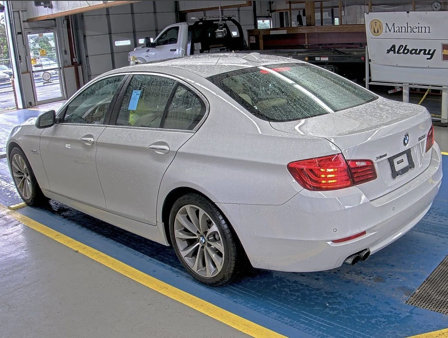 BMW 528i photo 3