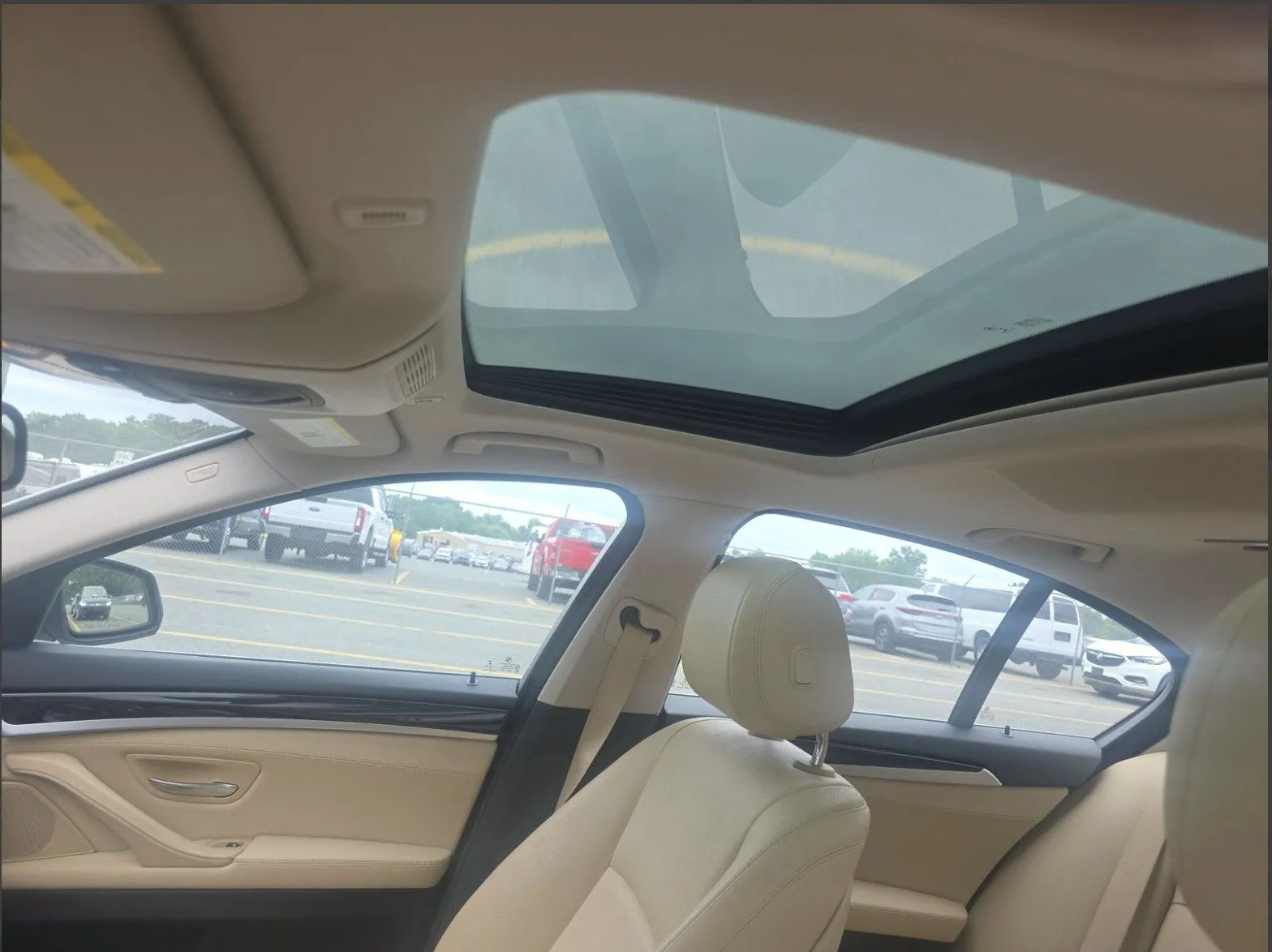 BMW 528i photo 9