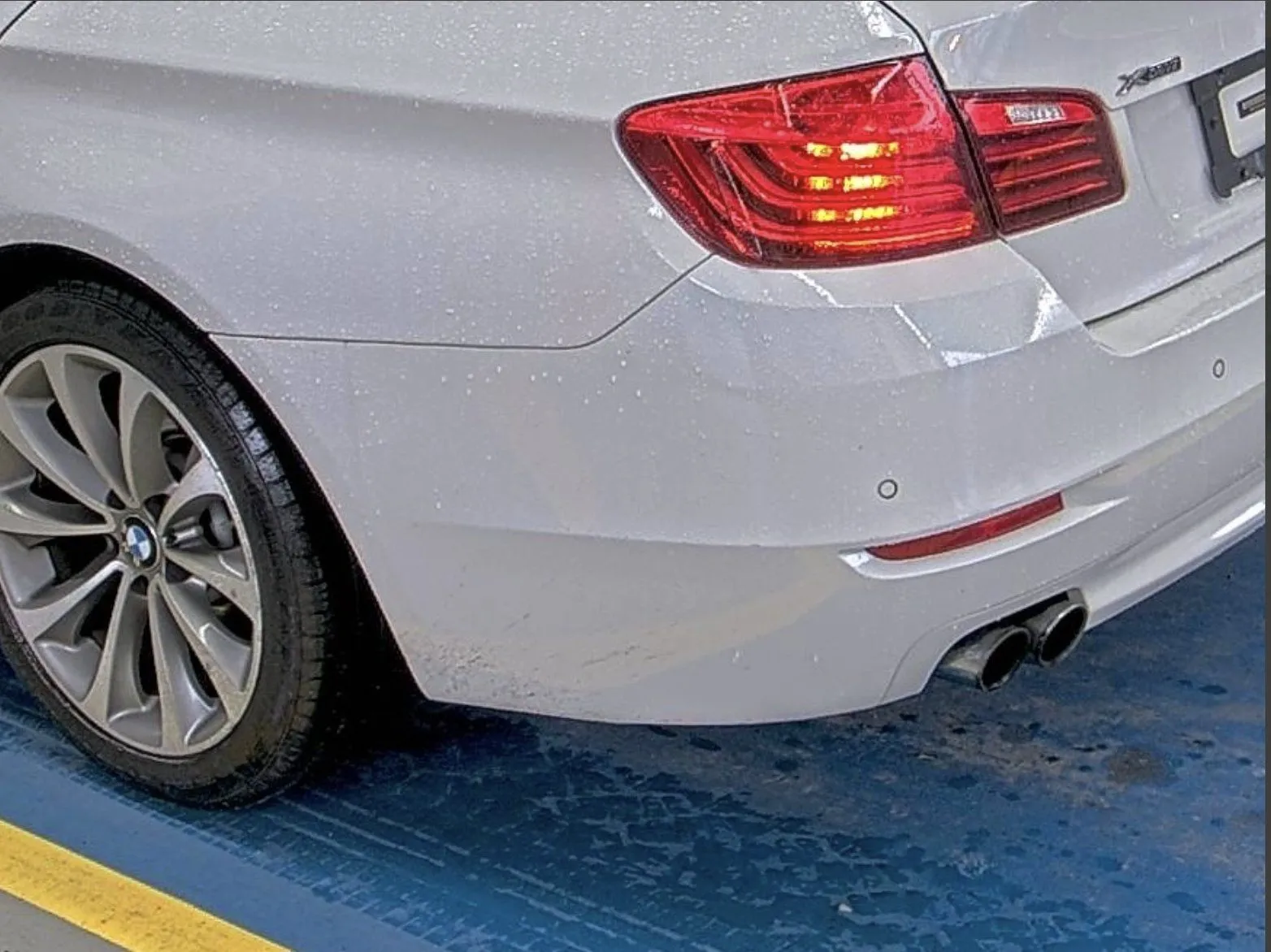 BMW 528i photo 11