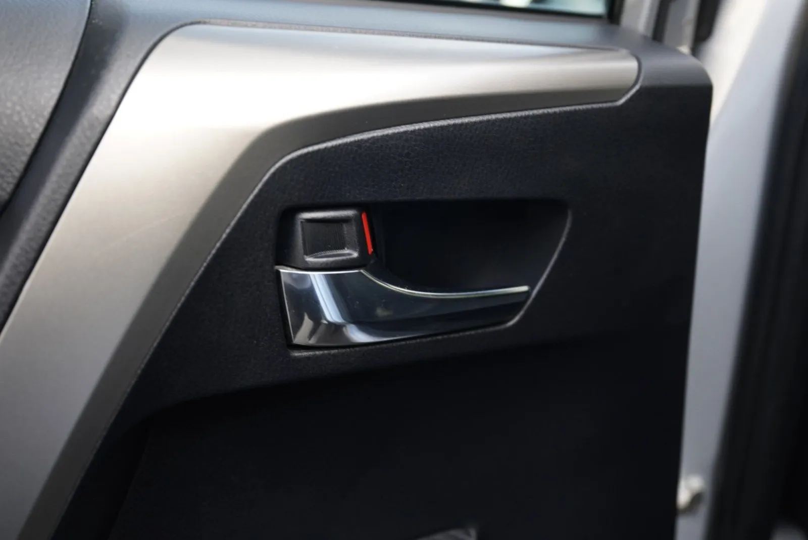Toyota RAV4 photo 25