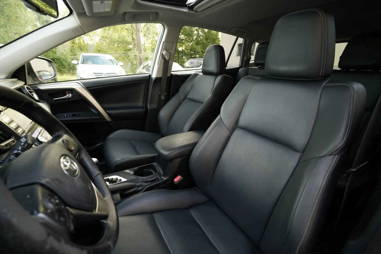 Toyota RAV4 photo 19