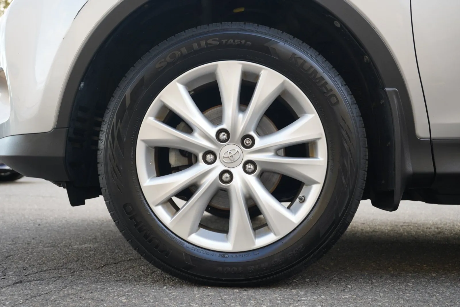 Toyota RAV4 photo 13