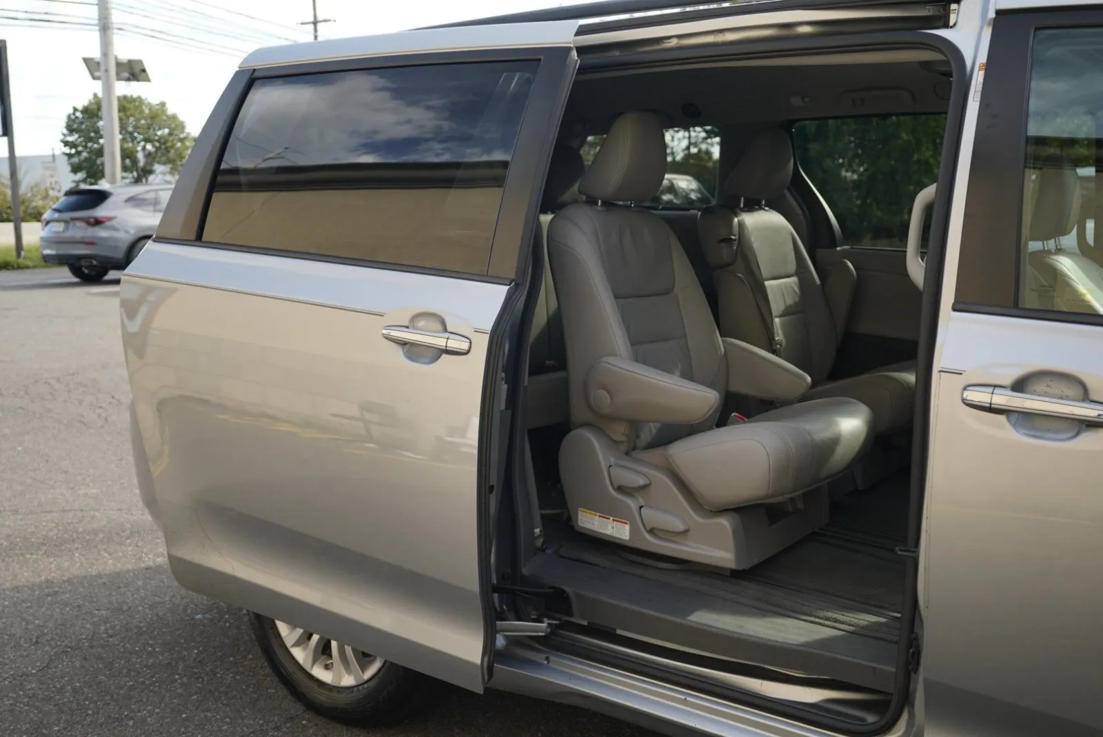 Toyota Sienna photo 32