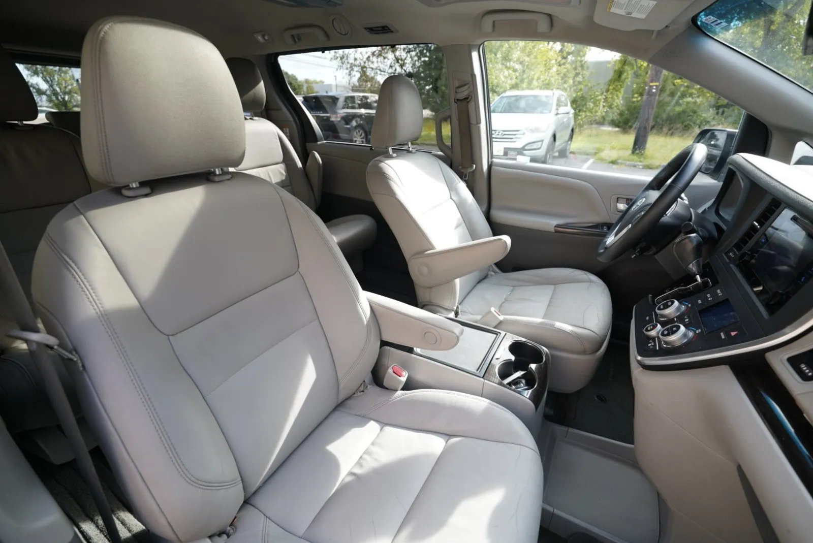 Toyota Sienna photo 40
