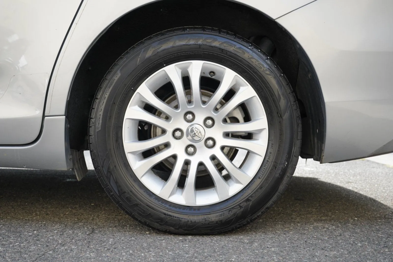 Toyota Sienna photo 15