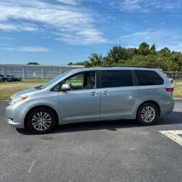 Another view of 2015 Toyota Sienna XLE 8 Passenger for sale in Carlstadt, NJ at 101 Motors