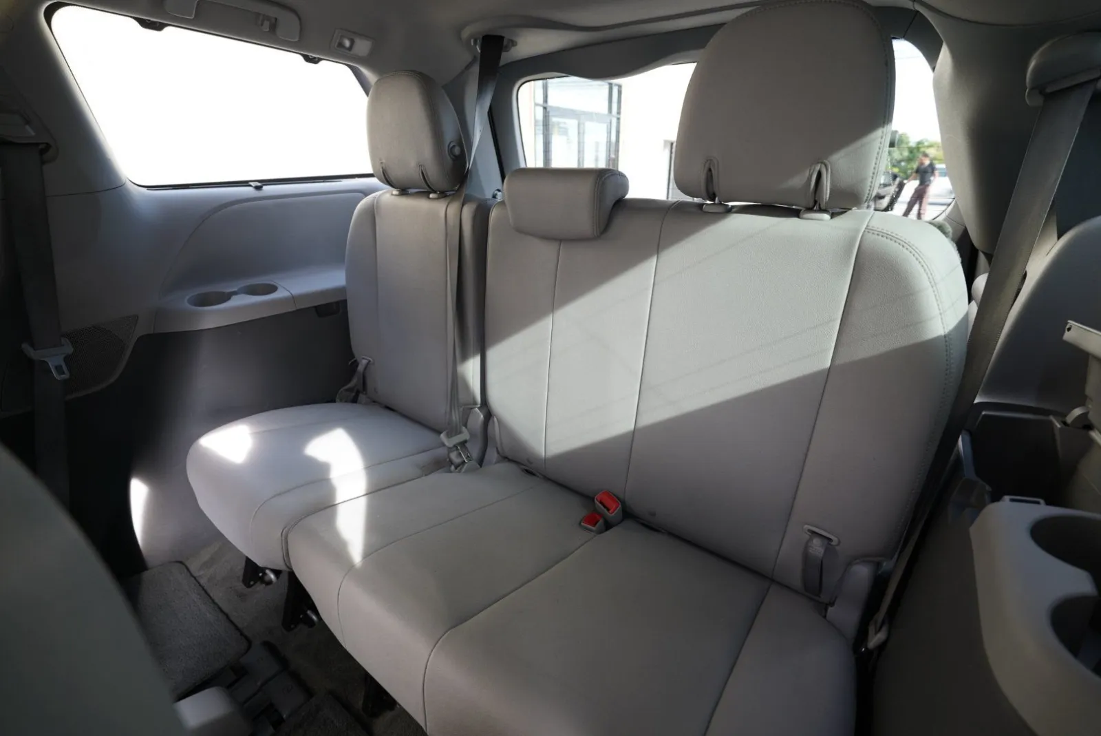 Toyota Sienna photo 28
