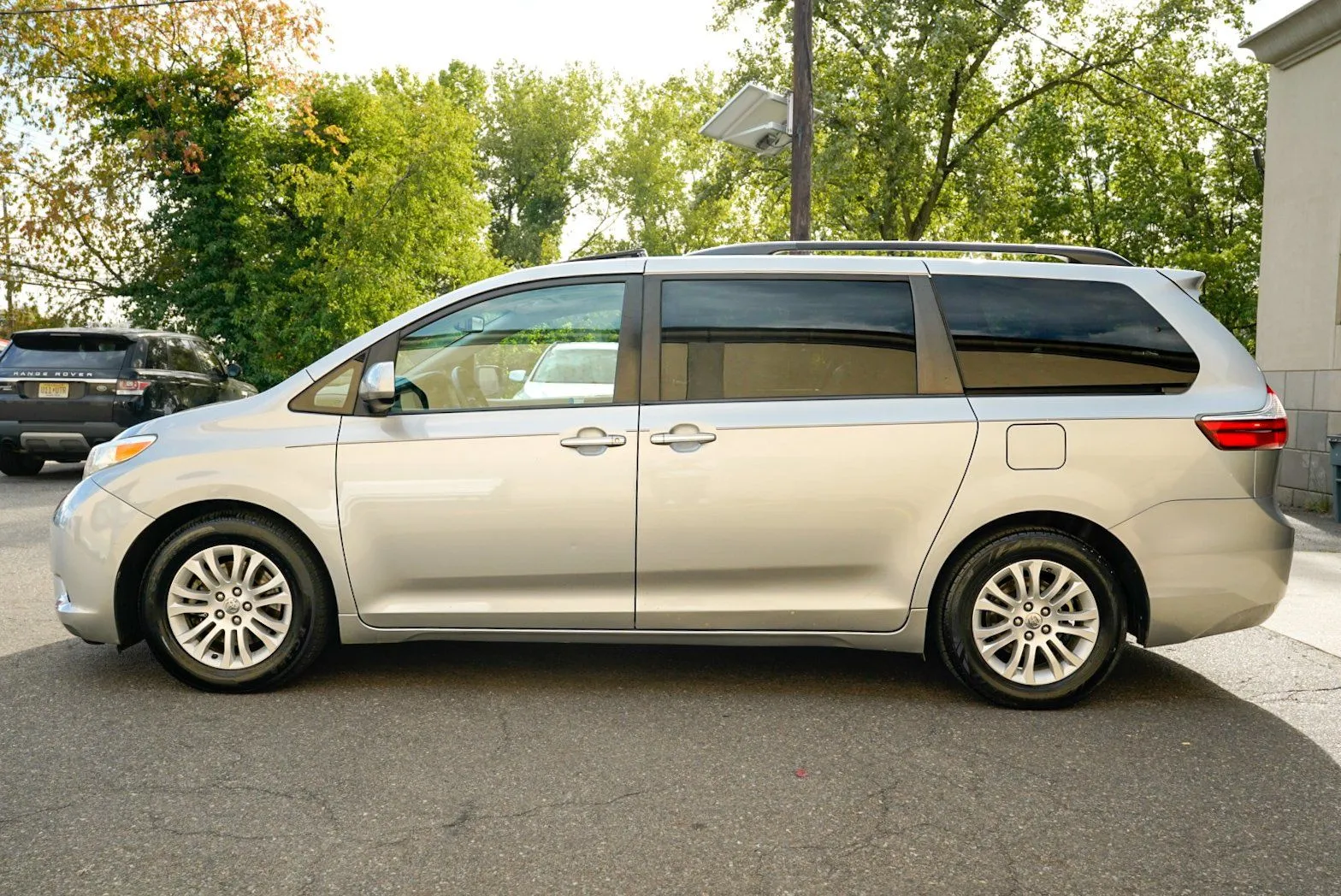 Toyota Sienna photo 8