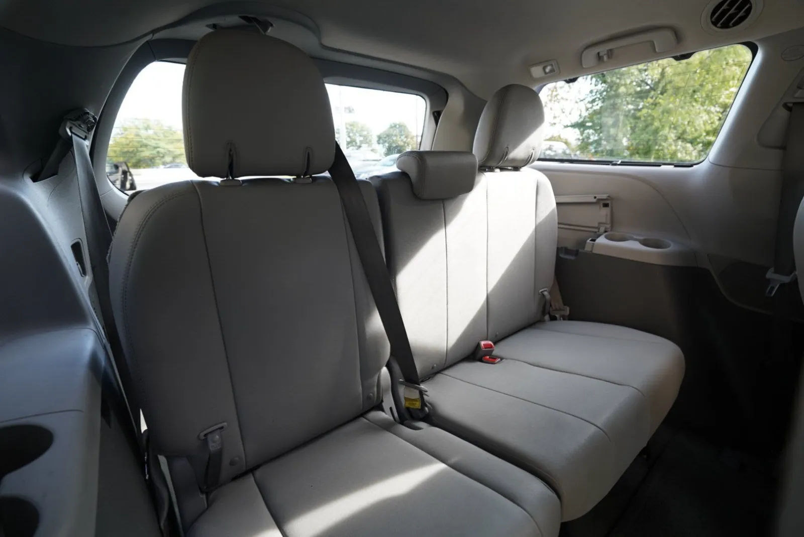 Toyota Sienna photo 34