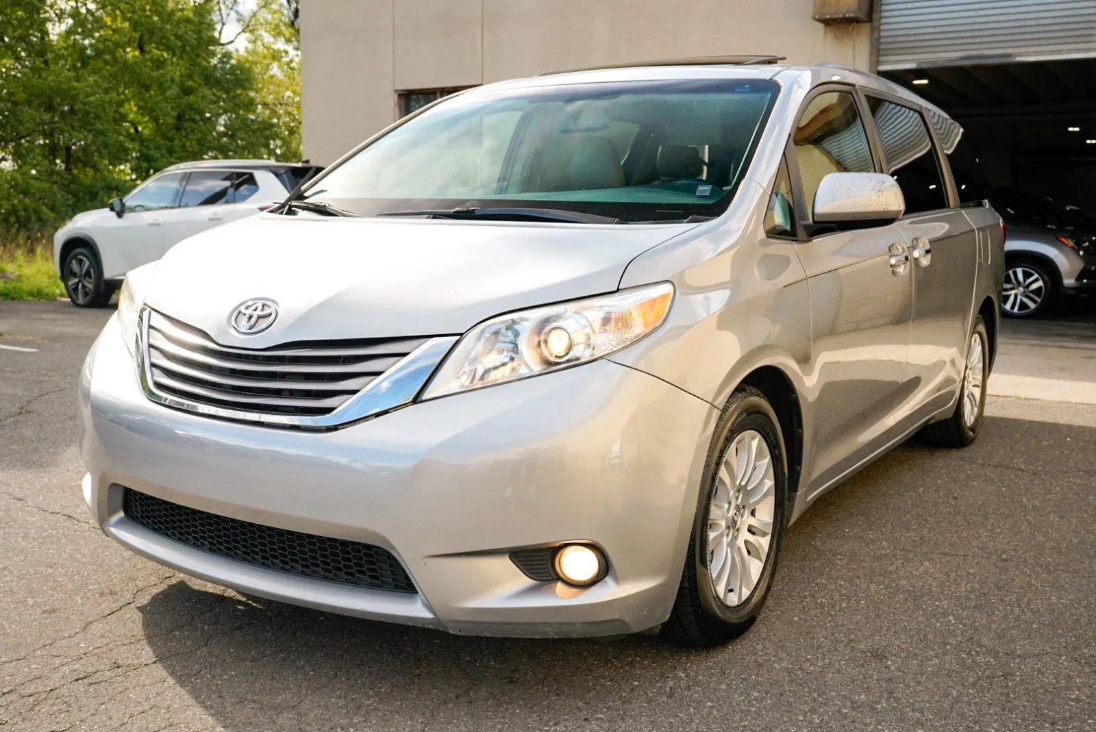 Toyota Sienna photo 9