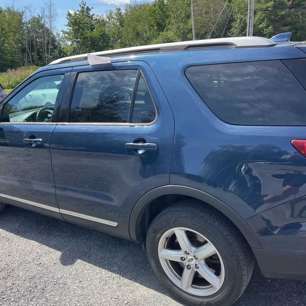 Ford Explorer photo 6